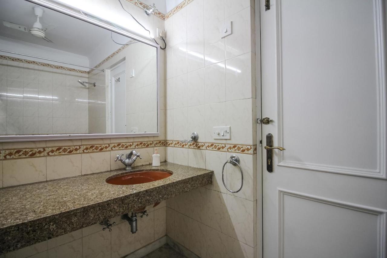 อันเดอร์ มาย รูฟ กรีนพาร์ค Bed & Breakfast นิวเดลี ภายนอก รูปภาพ
