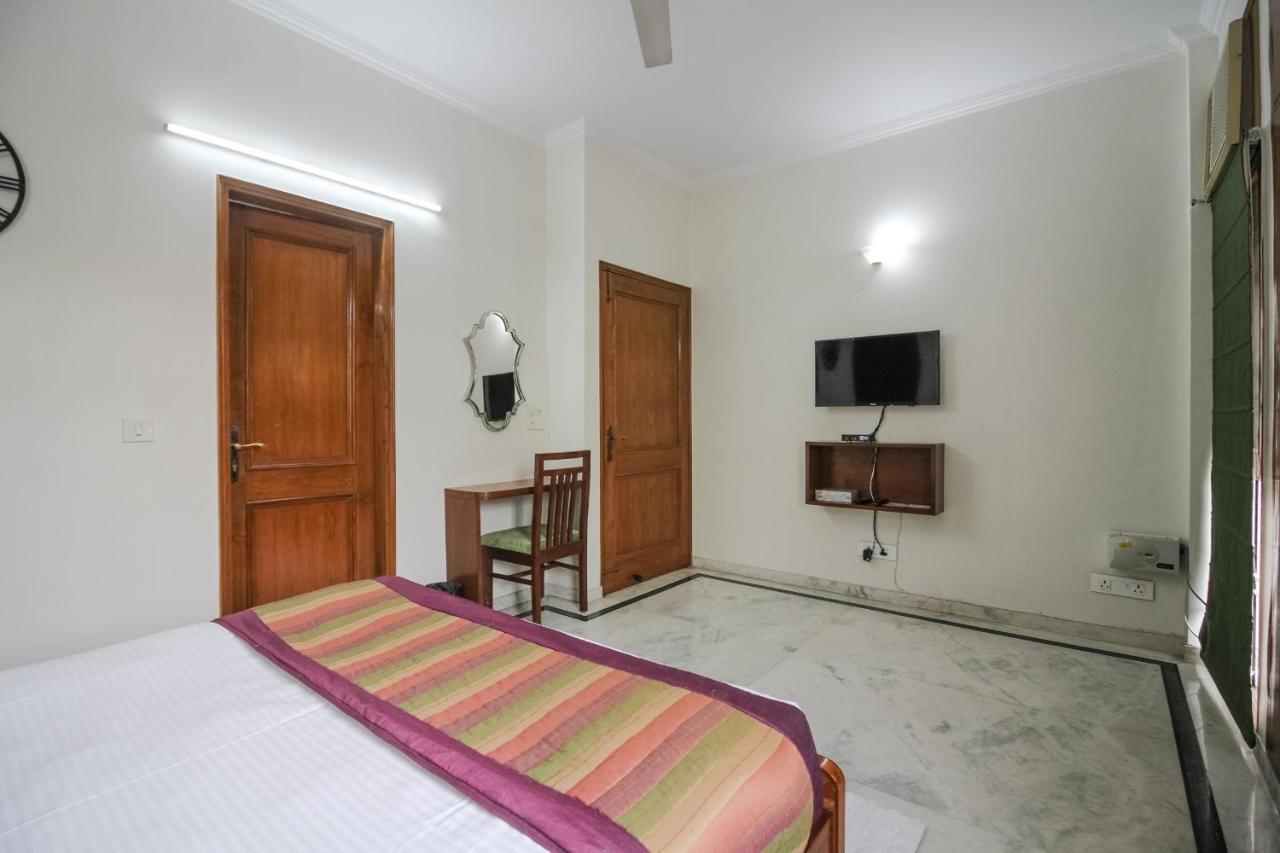 อันเดอร์ มาย รูฟ กรีนพาร์ค Bed & Breakfast นิวเดลี ภายนอก รูปภาพ